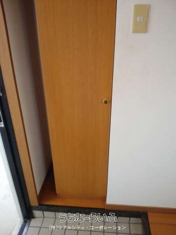 1R Apartment for Rent in Ameku, Naha City, Okinawa - Thumbnail 3