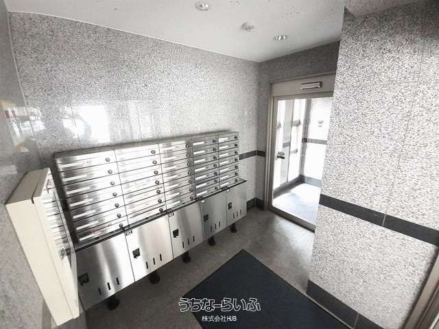1DK Apartment for Rent in Naha, Okinawa near Asahibashi Station - Thumbnail 2