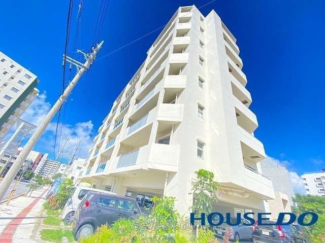 Pet-Friendly 2LDK Condo in Chatan, Okinawa with Balcony - Thumbnail 2
