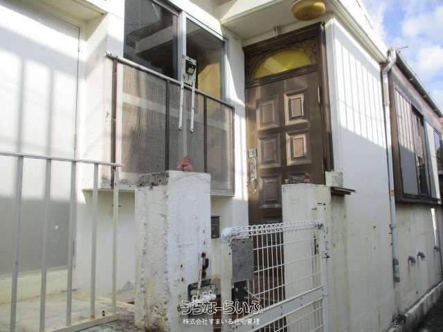 Pet-Friendly 7DK House for Rent in Naha City, Okinawa - Thumbnail 2