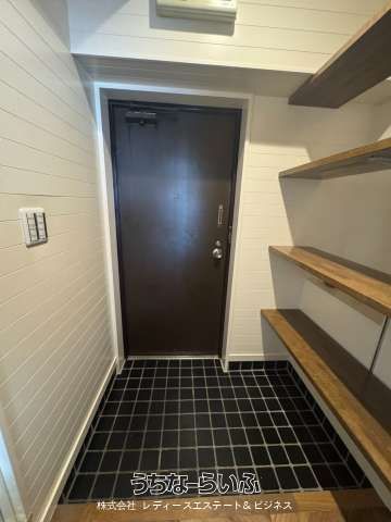 Renovated 1R Apartment for Sale in Naha, Okinawa - Lions Mansion - Thumbnail 2