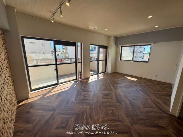 Renovated 1R Apartment for Sale in Naha, Okinawa - Lions Mansion - Thumbnail 4