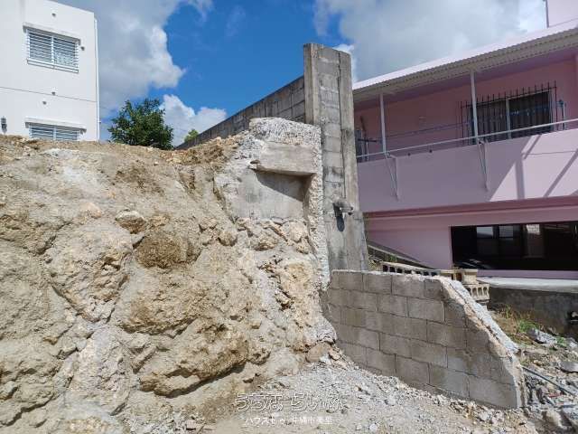 487.32 sqm Land for Sale in Okinawa City's Takahara Area - Thumbnail 3