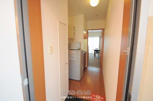 Leopalace Tomoyomi 203: 1K Apartment for Rent in Tomigusuku, Okinawa - Thumbnail 2