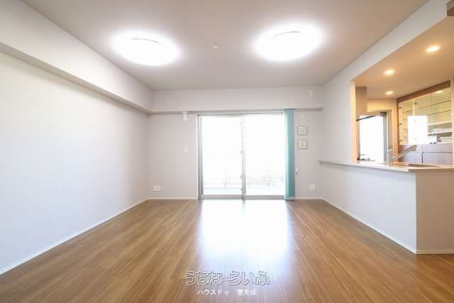 Premist Urasoe Minatogawa 3LDK Apartment for Sale in Okinawa - Thumbnail 3