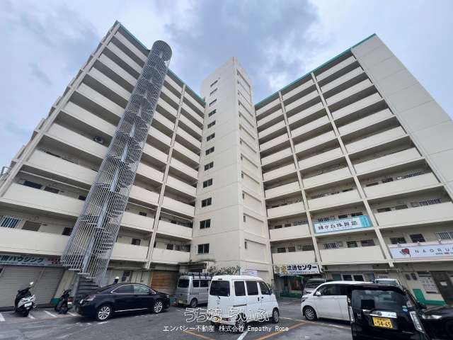 1LDK Ocean-View Apartment for Sale in Urasoe, Okinawa - Thumbnail 2