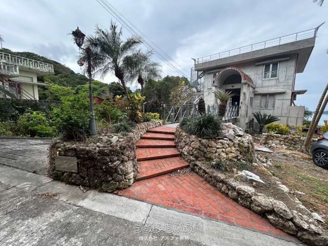 Ocean View Villa in Motobu, Okinawa with Rental Potential - Thumbnail 3