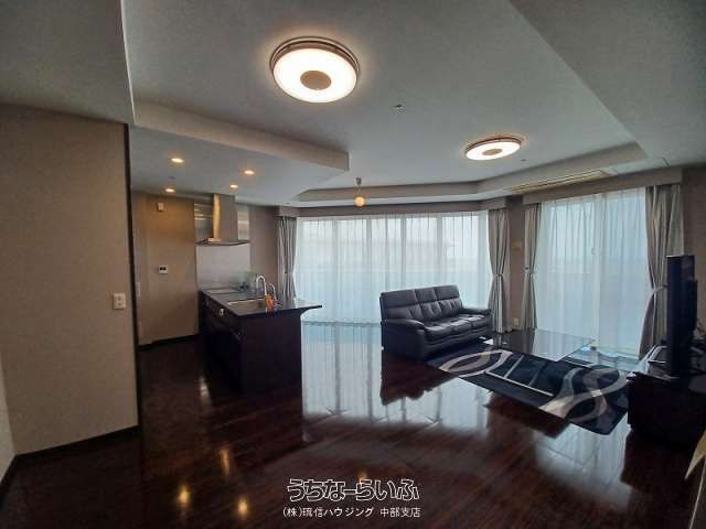 Luxury 3LDK Penthouse in Naha's RY:X TOWER The EAST - Thumbnail 4