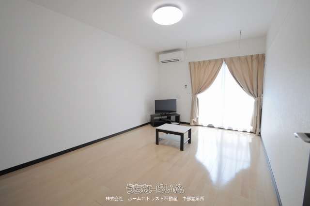 Furnished 1K Apartment for Rent in Okinawa City, Okinawa - Thumbnail 3