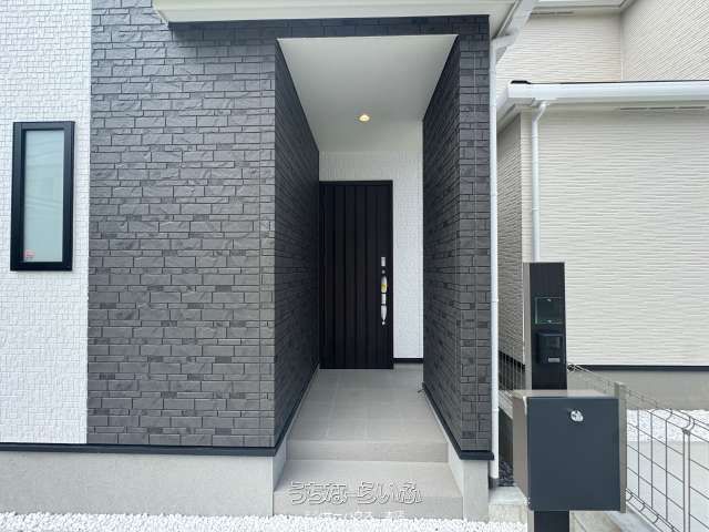 New 4LDK House for Sale in Naha Shikina, Okinawa - Thumbnail 2