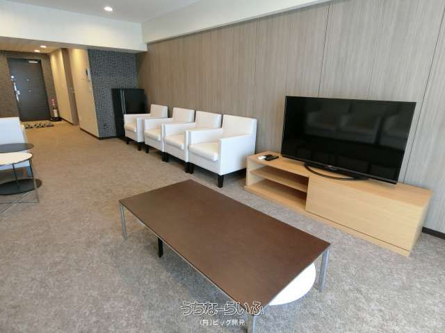 Premist Toyosaki Sea and Parks 506: 1LDK Rental in Tomigusuku - Thumbnail 4