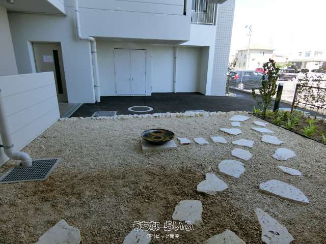 Premist Toyosaki Sea and Parks 506: 1LDK Rental in Tomigusuku - Thumbnail 2