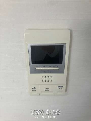 1K Apartment for Rent in Naha, Okinawa with Pet-Friendly Option - Thumbnail 2