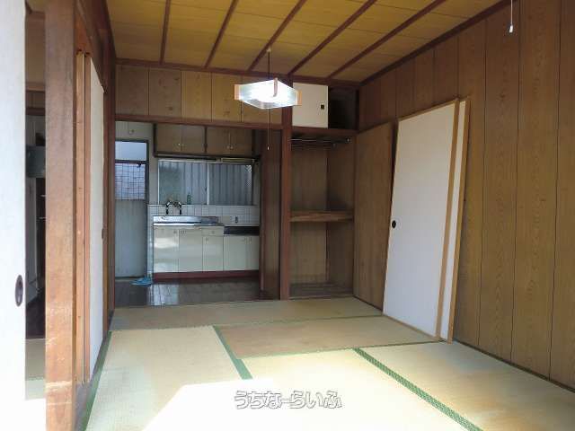 Akamine Kyodo Apartment 202 Rental in Naha, Okinawa - Thumbnail 2