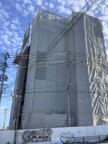 Sapphire Avenue New Pet-Friendly Apartment for Rent in Okinawa City - Thumbnail 3