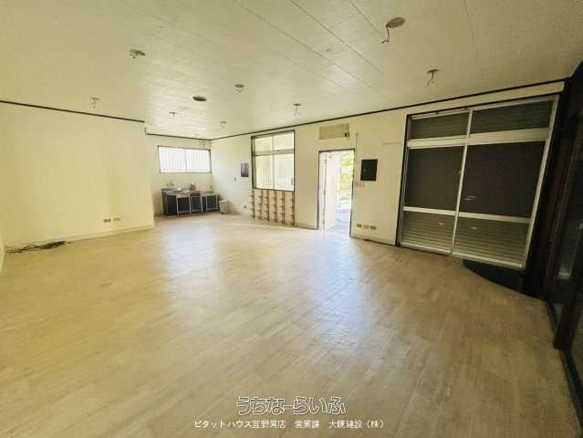 80 Tsubo Land for Sale in Naha City, Okinawa - Prime Location - Thumbnail 3