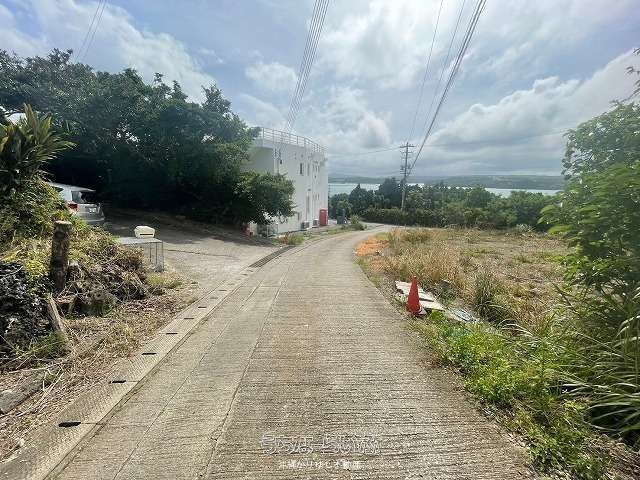 883 sqm Ocean View Land for Sale on Kouri Island, Okinawa - Thumbnail 2