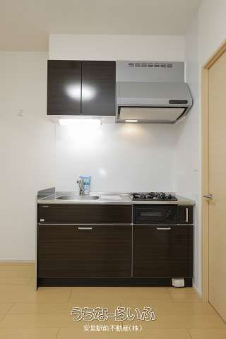 Calm Villa Nagakura 1DK Apartment for Rent in Ginowan, Okinawa - Thumbnail 4