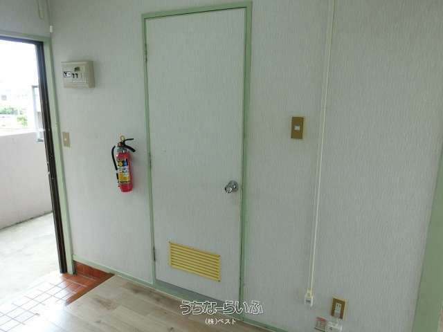 Excellent Kowa 309: 1DK Apartment for Rent in Nakagusuku, Okinawa - Thumbnail 2