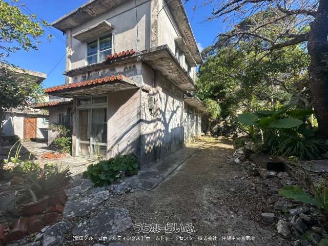 Land for Sale in Nanjo City Okinawa - 449.42 sqm Plot with House - Thumbnail 2