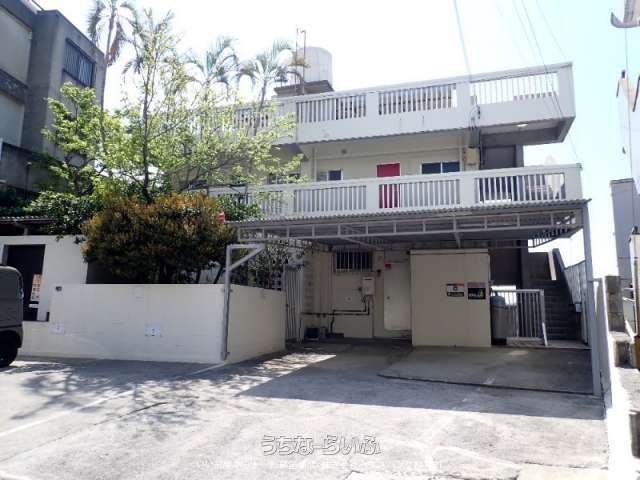 860 Mansion 2F Apartment for Rent in Naha, Okinawa - Thumbnail 3
