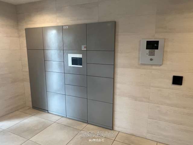 Premium Court Urasoe Makiminato 2LDK Top Floor Apartment for Rent - Thumbnail 3