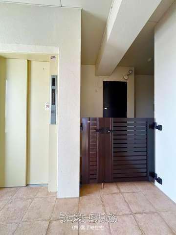 Renovated 1LDK Ocean View Apartment for Rent in Ginowan, Okinawa - Thumbnail 4