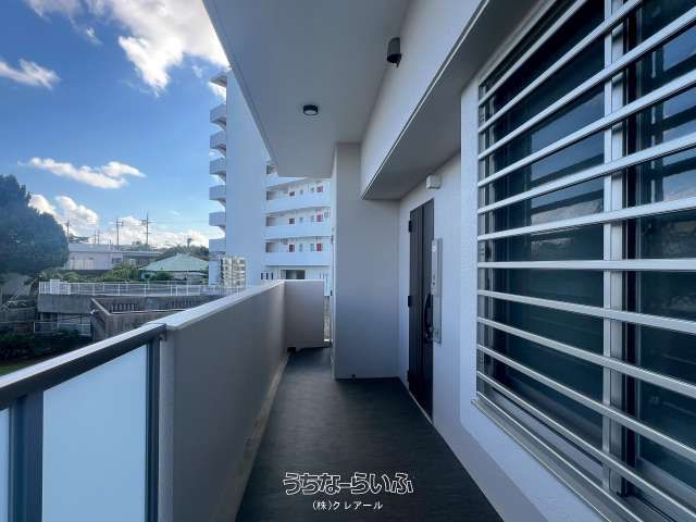 New 3LDK Condo with Panoramic Views in Okinawa City - Thumbnail 2