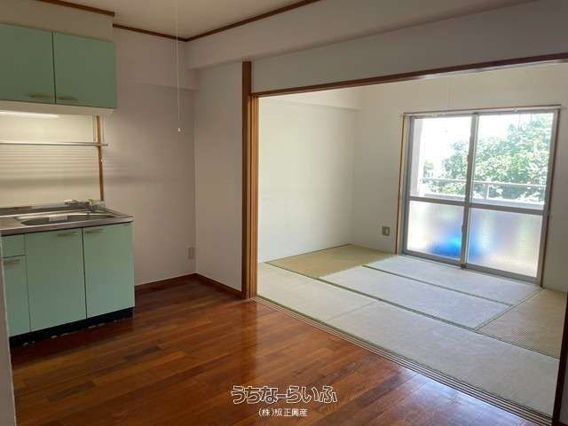 Elmirage 202: 3DK Apartment for Rent Near Azama Sun Sun Beach, Okinawa - Thumbnail 3