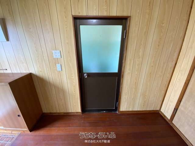 Spacious 2DK Apartment for Rent in Ginowan, Okinawa - Thumbnail 2