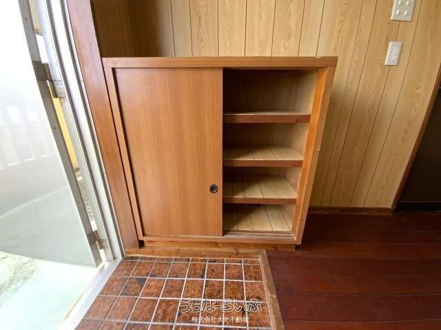 Spacious 2DK Apartment for Rent in Ginowan, Okinawa - Thumbnail 3