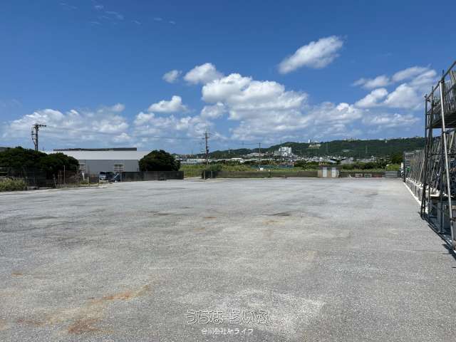 Lease 2024m² Land in Nakagusuku Village, Okinawa - Ideal for Storage/Yard - Thumbnail 4