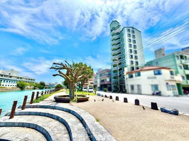 4LDK Ocean View Apartment for Sale in Naha, Okinawa - Thumbnail 2