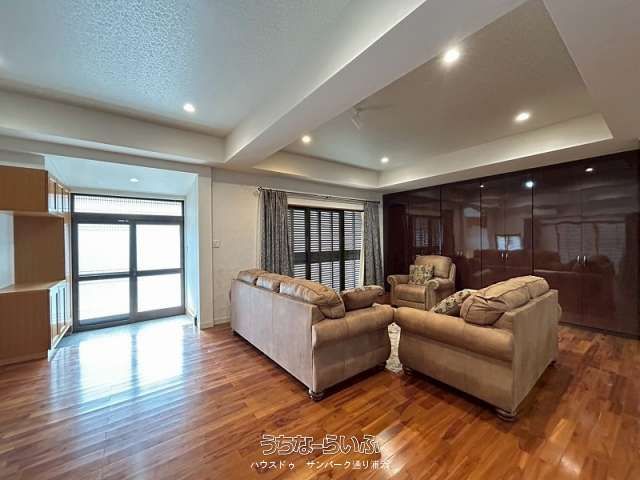 2LDK RC House with Garden for Sale in Ginowan, Okinawa - Thumbnail 3