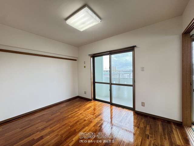Grace House U402: 3LDK Apartment for Rent in Kadena, Okinawa - Thumbnail 2