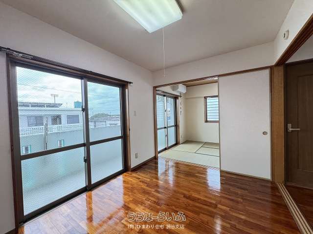 Grace House U402: 3LDK Apartment for Rent in Kadena, Okinawa - Thumbnail 3