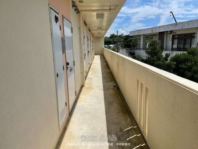 Furnished 1K Apartment for Rent in Okinawa City's Misato Area - Thumbnail 3