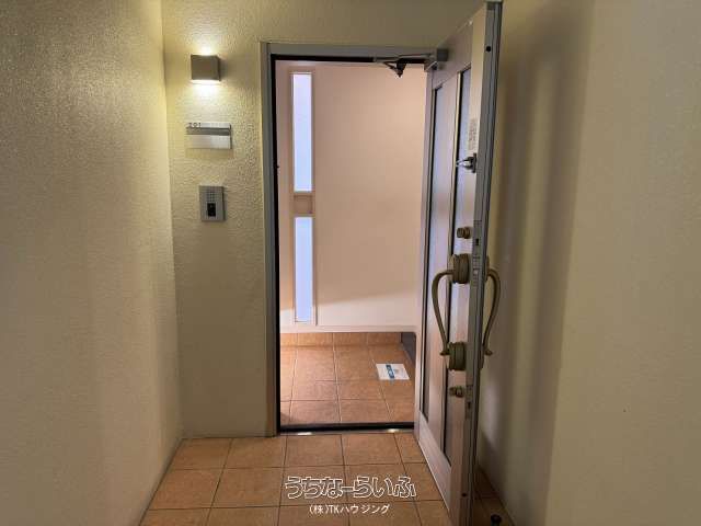 Chatan Mihama 3LDK Condo for Sale - Owner Change Investment - Thumbnail 2