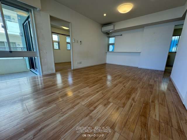 Chatan Mihama 3LDK Condo for Sale - Owner Change Investment - Thumbnail 4