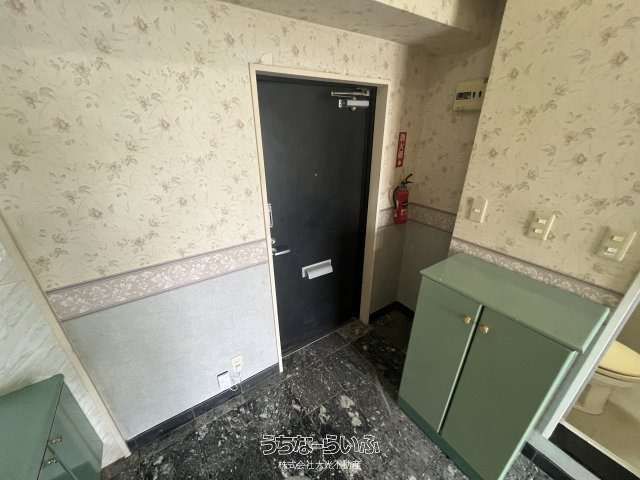 TT Renaissance 211: 1-Room Apartment for Rent in Urasoe, Okinawa - Thumbnail 2