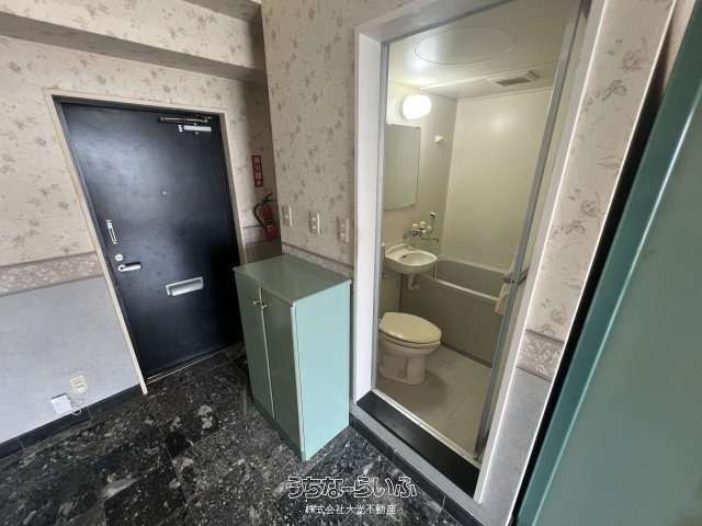 TT Renaissance 211: 1-Room Apartment for Rent in Urasoe, Okinawa - Thumbnail 3