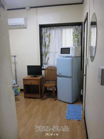 Weekly Sonoda 1R Apartment for Rent in Okinawa City - Thumbnail 3