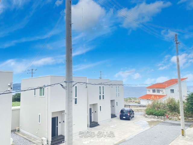 Ocean View 2LDK House for Sale in Kourijima, Okinawa - Thumbnail 2