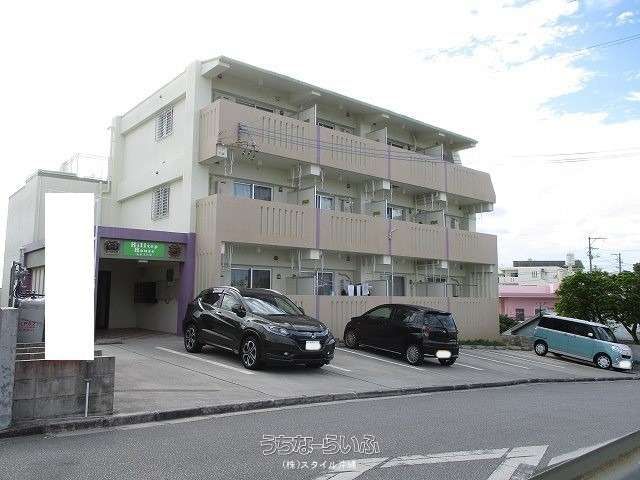 1K Apartment for Rent in Okinawa City Near Moromizato Park - Thumbnail 2