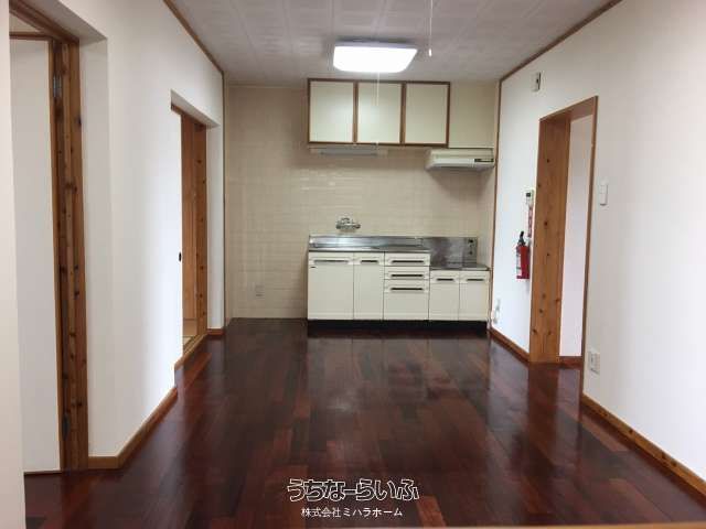 3LDK Apartment for Rent in Okinawa City, Mihara - Thumbnail 3
