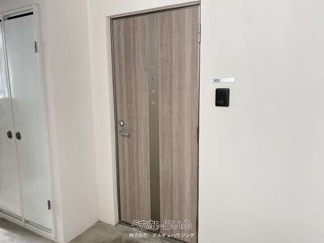 Furnished 1R Apartment with Free Wi-Fi near Asahibashi Station, Naha - Thumbnail 3