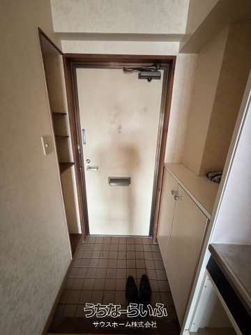 1R Apartment for Sale in Ameku, Naha City, Okinawa - Thumbnail 3