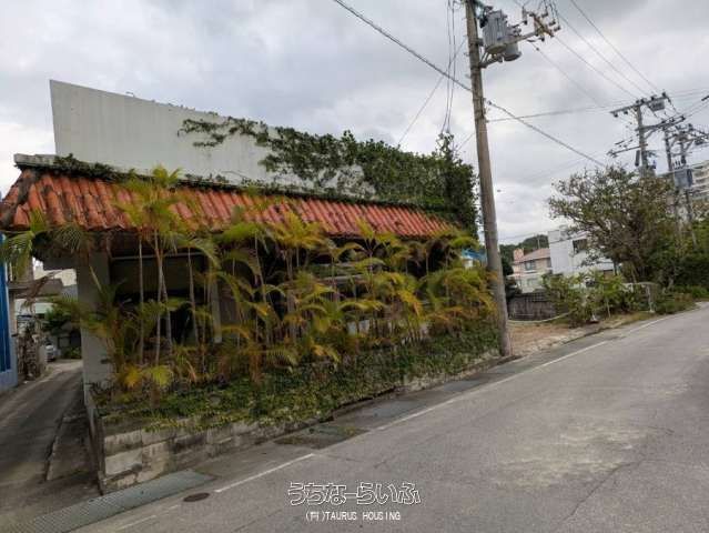 Land for Sale in Onna Village Okinawa with Two Vacant Houses - Thumbnail 4