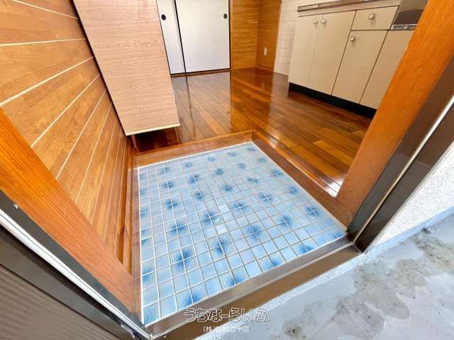 1DK Apartment for Rent in Okinawa City with Parking & Free Internet - Thumbnail 4