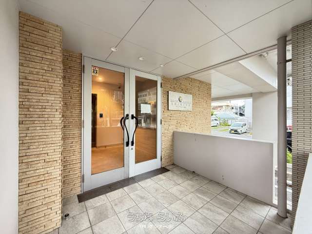 3LDK Corner Apartment with City View in Naha, Okinawa - Thumbnail 3